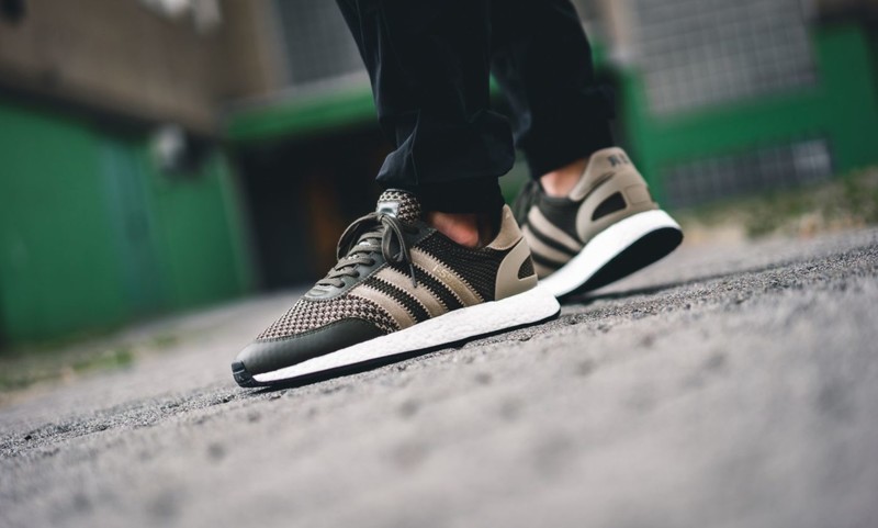 Iniki neighborhood on sale